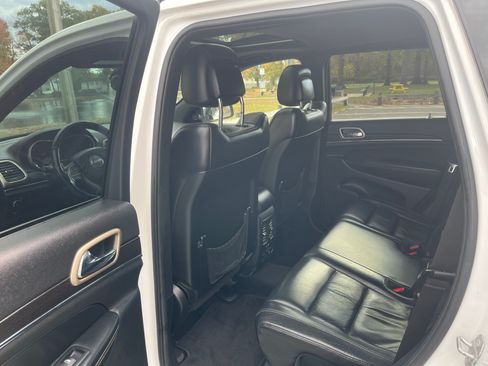Used 2014 Jeep Grand Cherokee Limited image 20