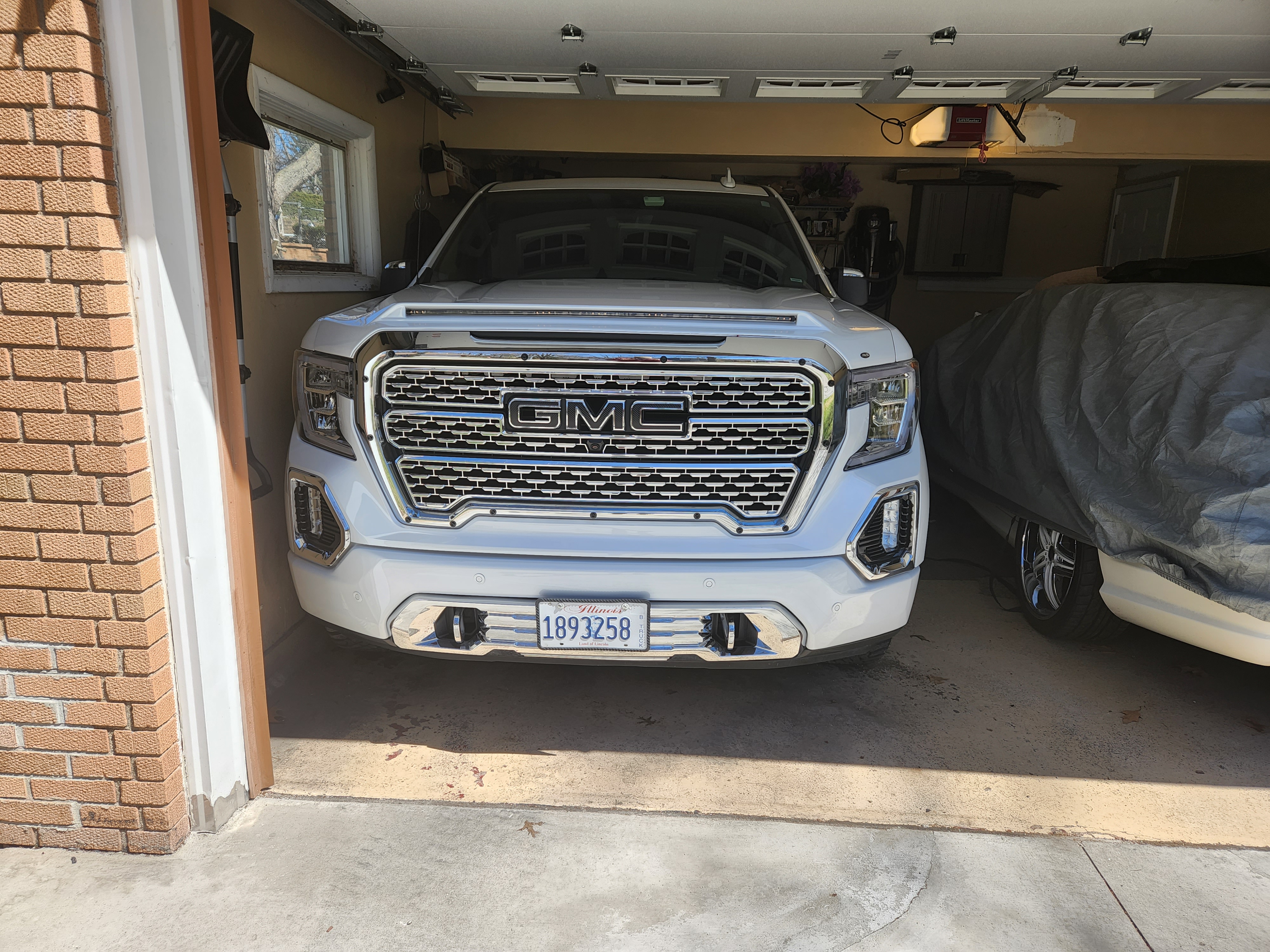 Used 2019 GMC Sierra 1500 Denali w/ Denali Ultimate Package AWD/4WD image 4