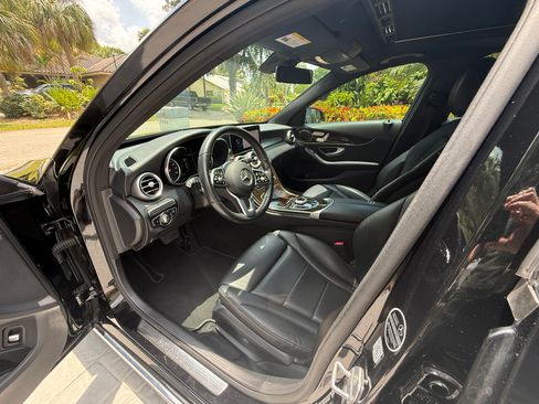 Used 2019 Mercedes-Benz C 300 Sedan image 8