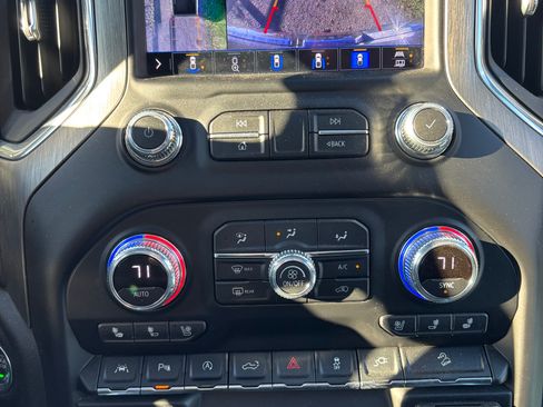 Used 2020 GMC Sierra 1500 Denali w/ Technology Package image 11