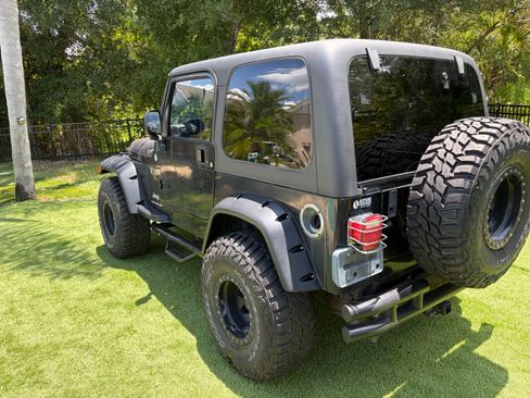 Used 2006 Jeep Wrangler X AWD/4WD image 9