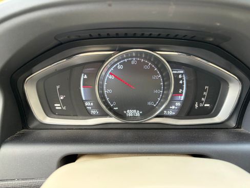 Used 2015 Volvo XC60 T6 AWD/4WD image 9