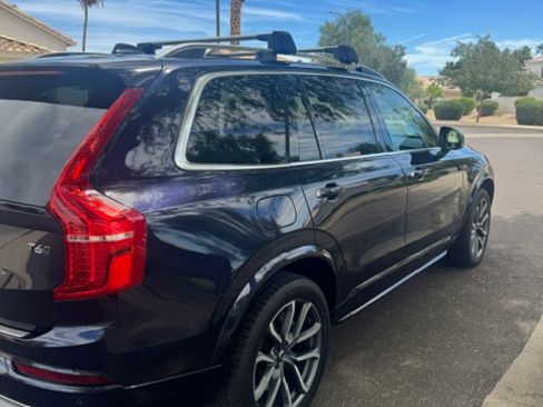 Used 2016 Volvo XC90 T6 Momentum w/ Momentum Plus Package AWD/4WD image 4