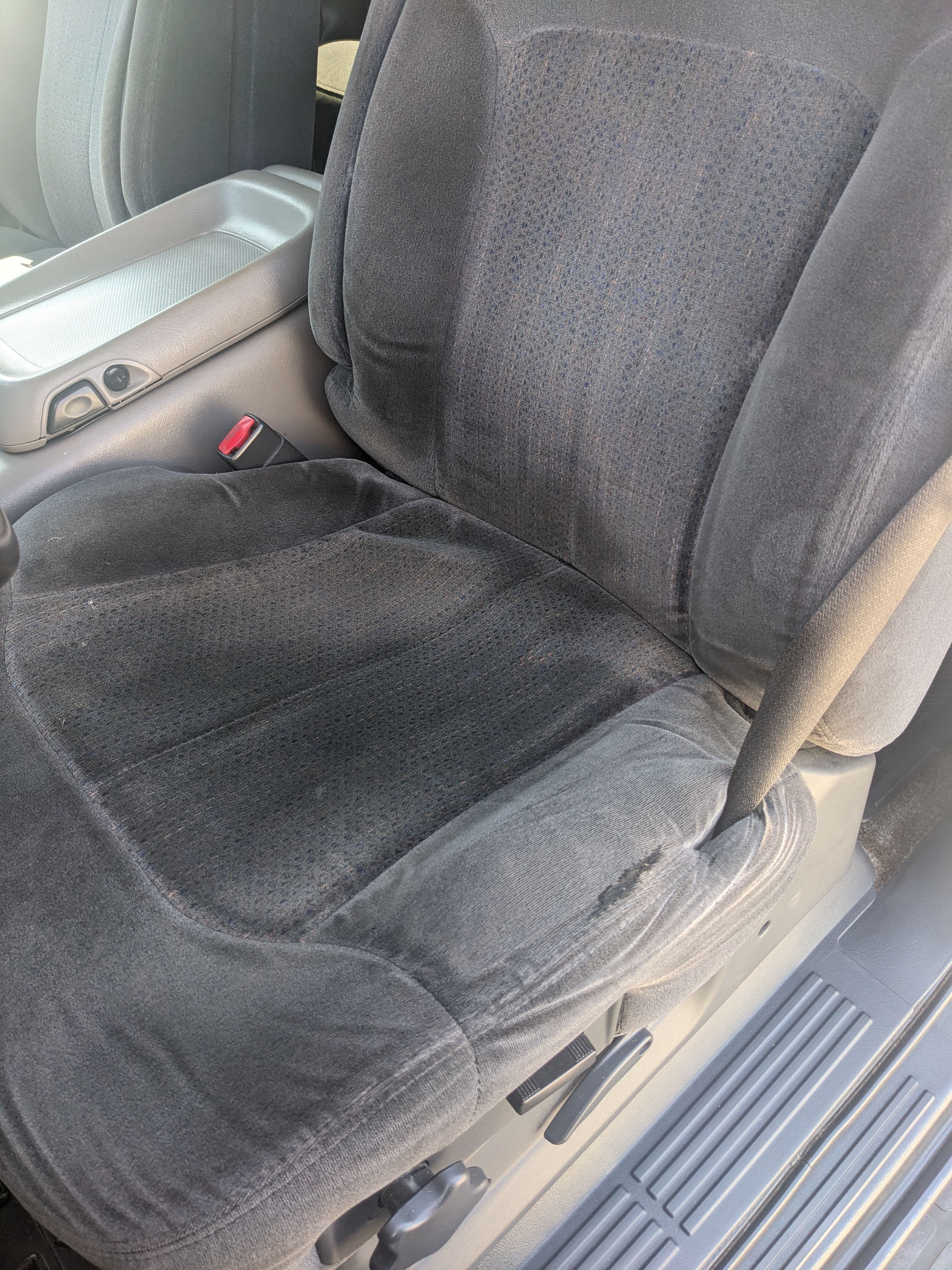 Used 2002 Chevrolet Suburban LS w/ Traction Pkg RWD image 6