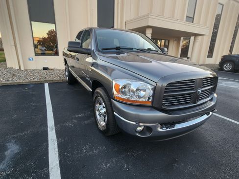 Used 2006 Dodge Ram 3500 Truck SLT w/ Quad Cab Big Horn Value Group image 4