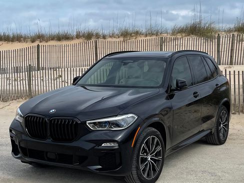 Used 2020 BMW X5 M50i w/ Executive Package image 13