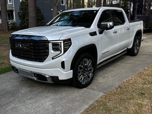 Used 2024 GMC Sierra 1500 Denali Ultimate image 1