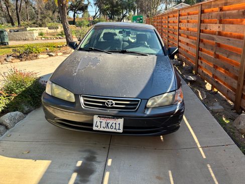 Used 2001 Toyota Camry XLE image 5