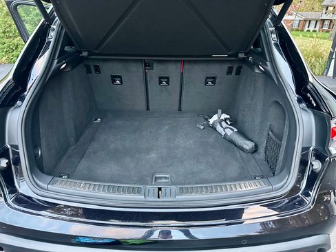 Used 2023 Porsche Macan image 26