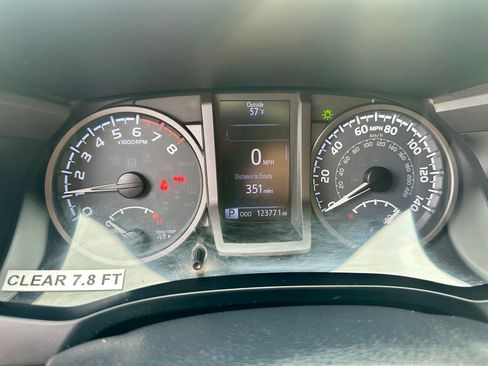 Used 2017 Toyota Tacoma TRD Off-Road image 14