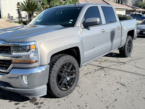 Used 2017 Chevrolet Silverado 1500 LT w/ All Star Edition image 5