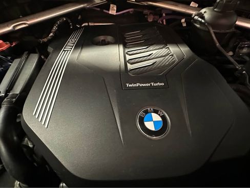 Used 2022 BMW X5 xDrive40i w/ Premium Package image 16