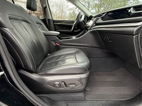 Used 2022 Jeep Grand Cherokee Limited 4xe w/ Luxury Tech Group II image 12