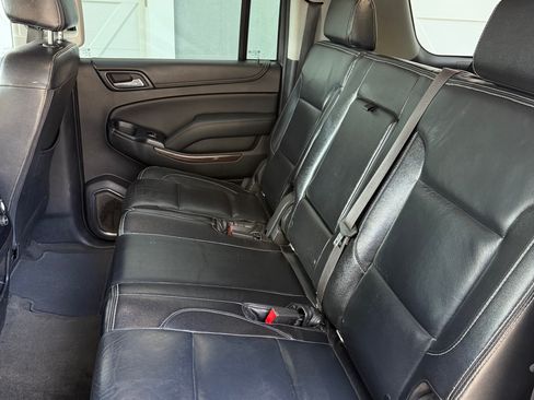 Used 2018 GMC Yukon XL SLE w/ SLE Value Package image 9