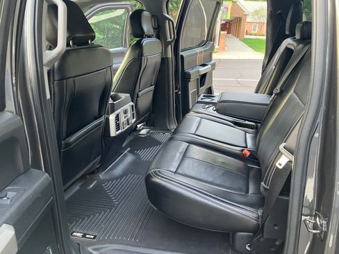 Used 2018 Ford F150 Lariat w/ Equipment Group 502A Luxury AWD/4WD image 8