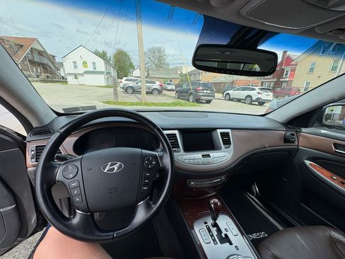 Used 2009 Hyundai Genesis 3.8 w/ Technology Pkg 4 RWD image 9