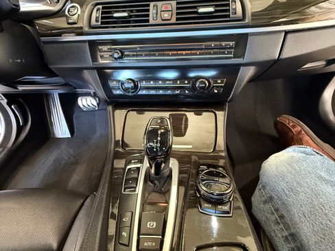 Used 2014 BMW 550i Sedan image 8