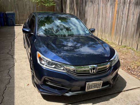 Used 2016 Honda Accord Sport image 5