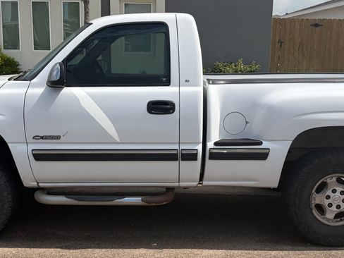 Used 2002 Chevrolet Silverado 1500 LS w/ Heavy Duty Suspension Pkg AWD/4WD image 4