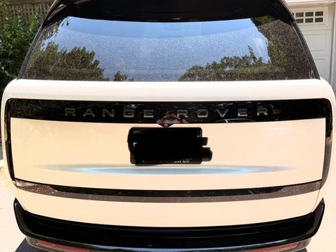 Used 2024 Land Rover Range Rover SE AWD/4WD image 8