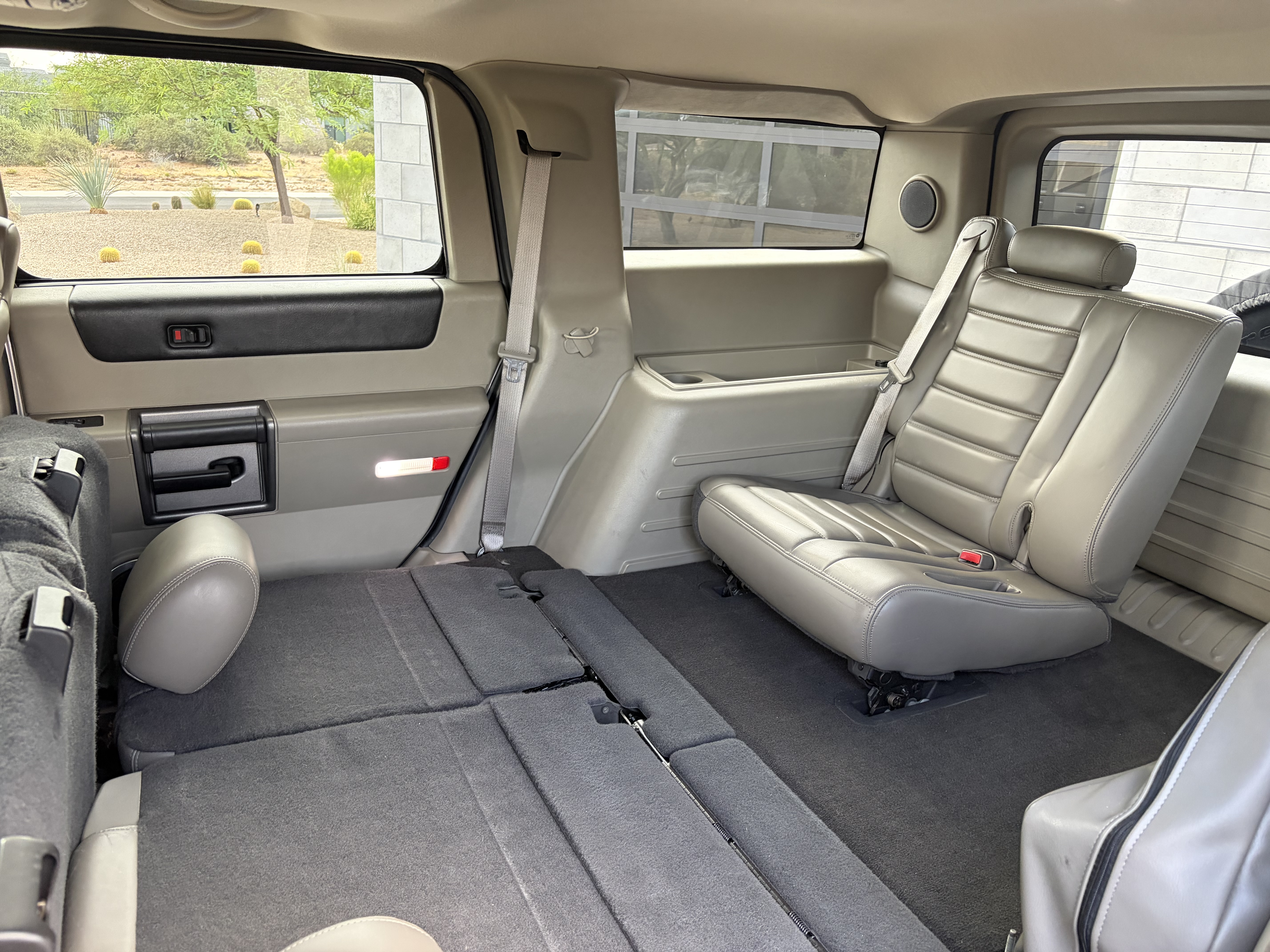 Used 2004 HUMMER H2 w/ Preferred Equipment Group AWD/4WD image 18
