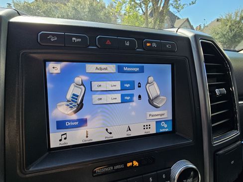 Used 2019 Ford Expedition Platinum image 8