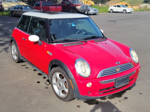 Used 2005 MINI Cooper Hardtop image 2