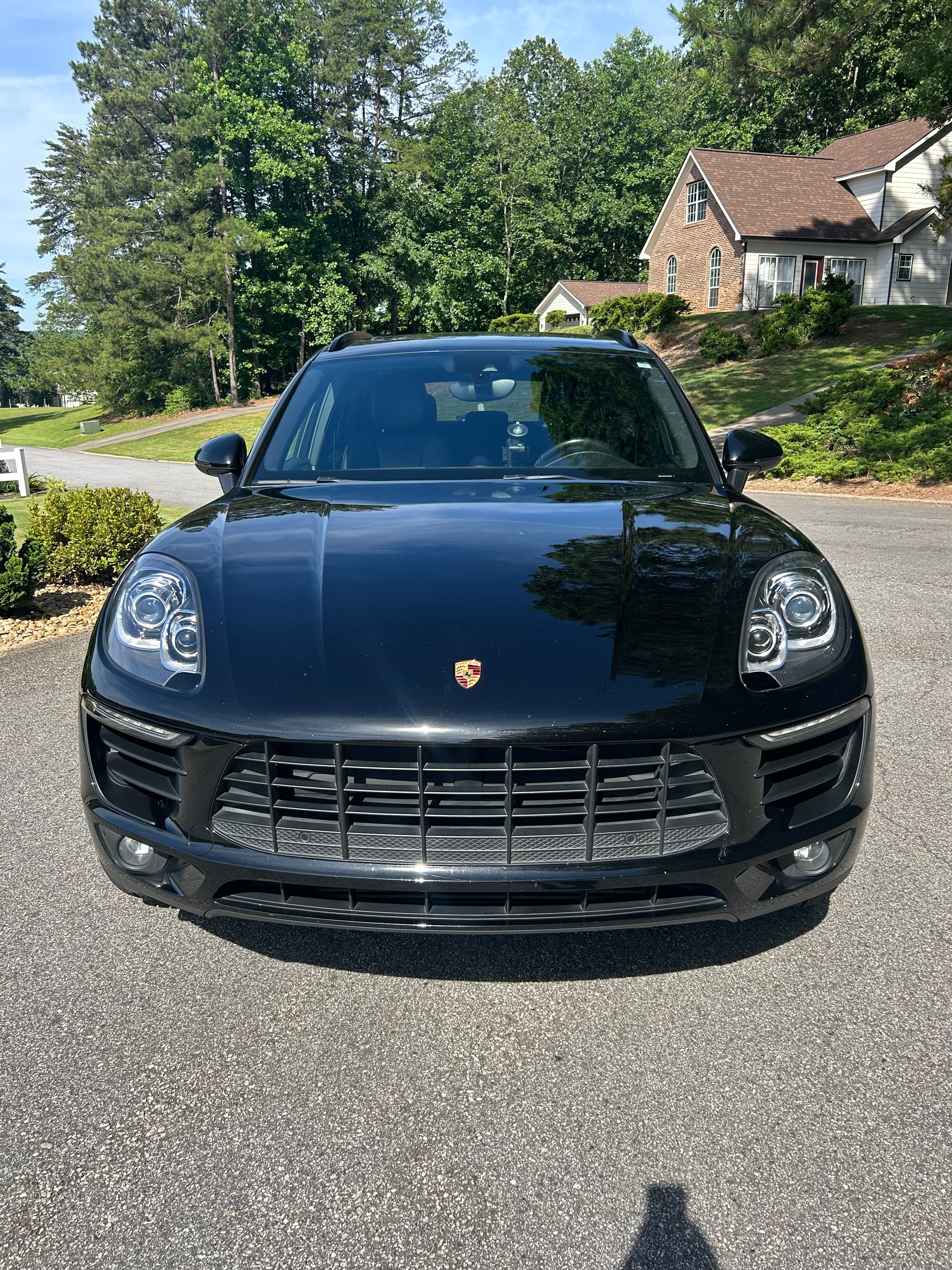 Used 2017 Porsche Macan AWD/4WD image 1