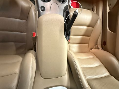 Used 2006 Chevrolet Corvette Convertible w/ Preferred Equipment Group image 9