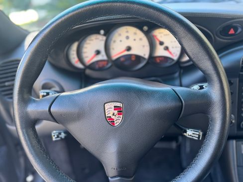 Used 2001 Porsche 911 Carrera 4 image 2