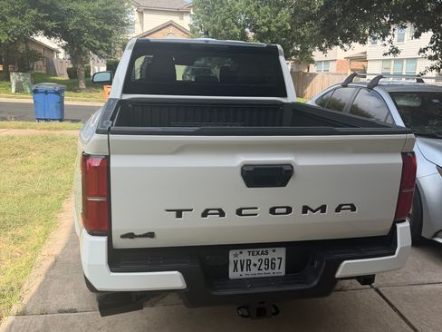 Used 2026 Toyota Tacoma SR5 AWD/4WD image 9