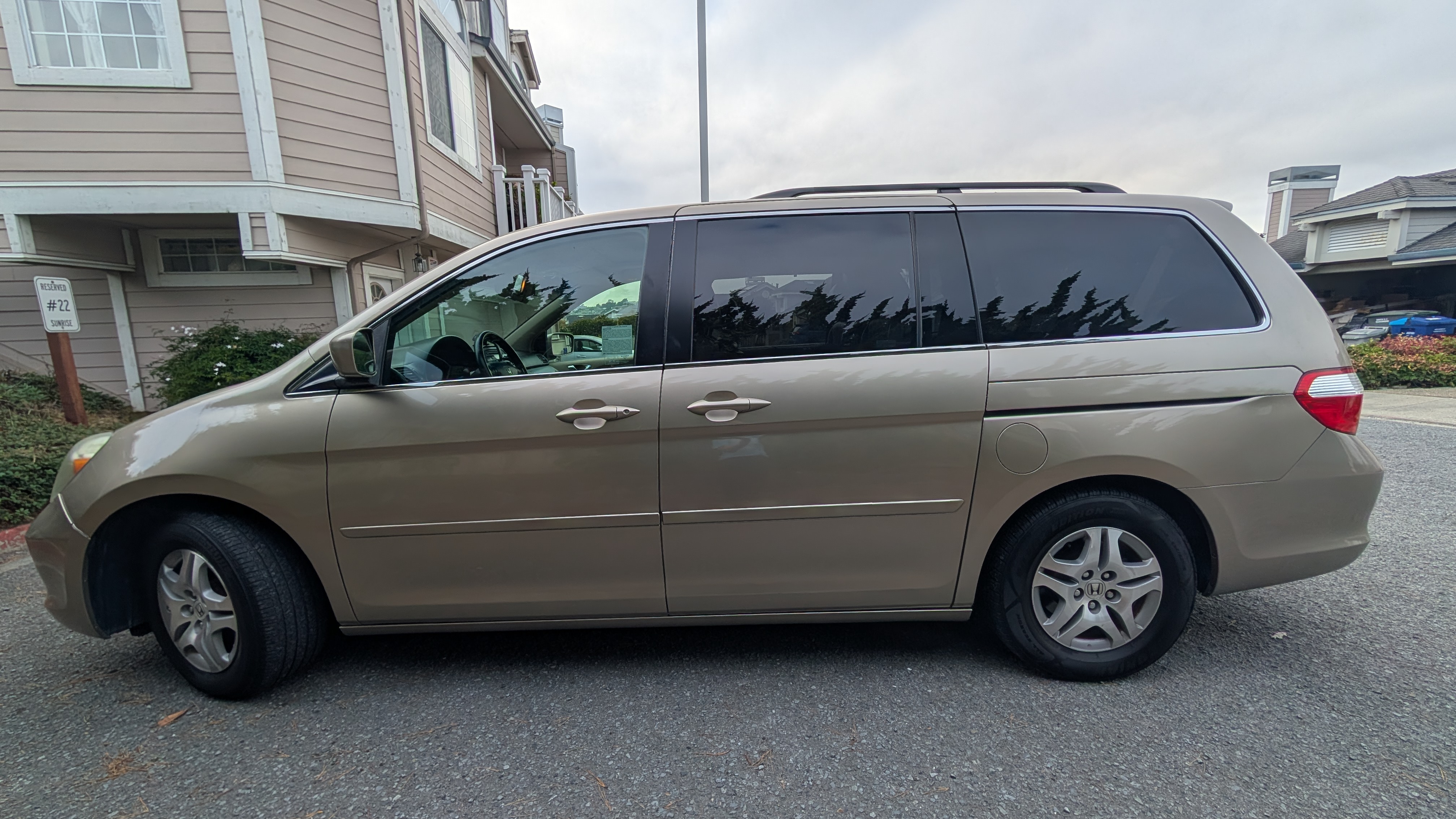 Used 2005 Honda Odyssey EX-L image 2