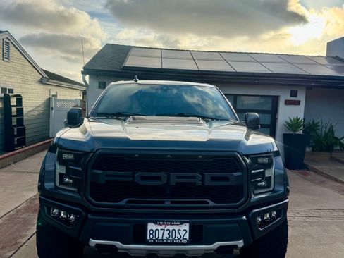 Used 2019 Ford F150 Raptor w/ Equipment Group 802A Luxury AWD/4WD image 25