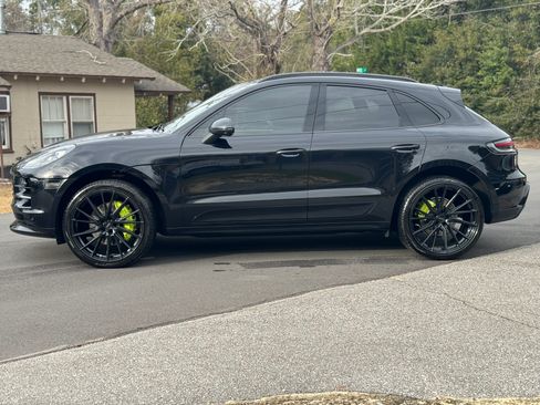 Used 2021 Porsche Macan S image 2