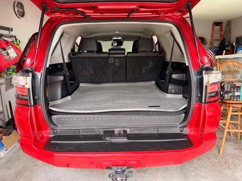 Used 2020 Toyota 4Runner SR5 Premium RWD image 8
