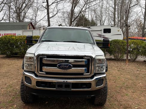 Used 2014 Ford F250 XLT image 8