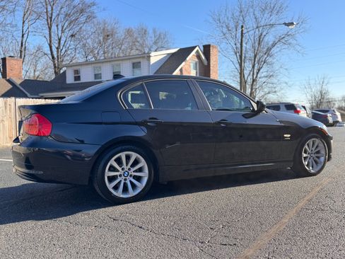 Used 2010 BMW 328i xDrive 328i xDrive Sedan 4D image 4