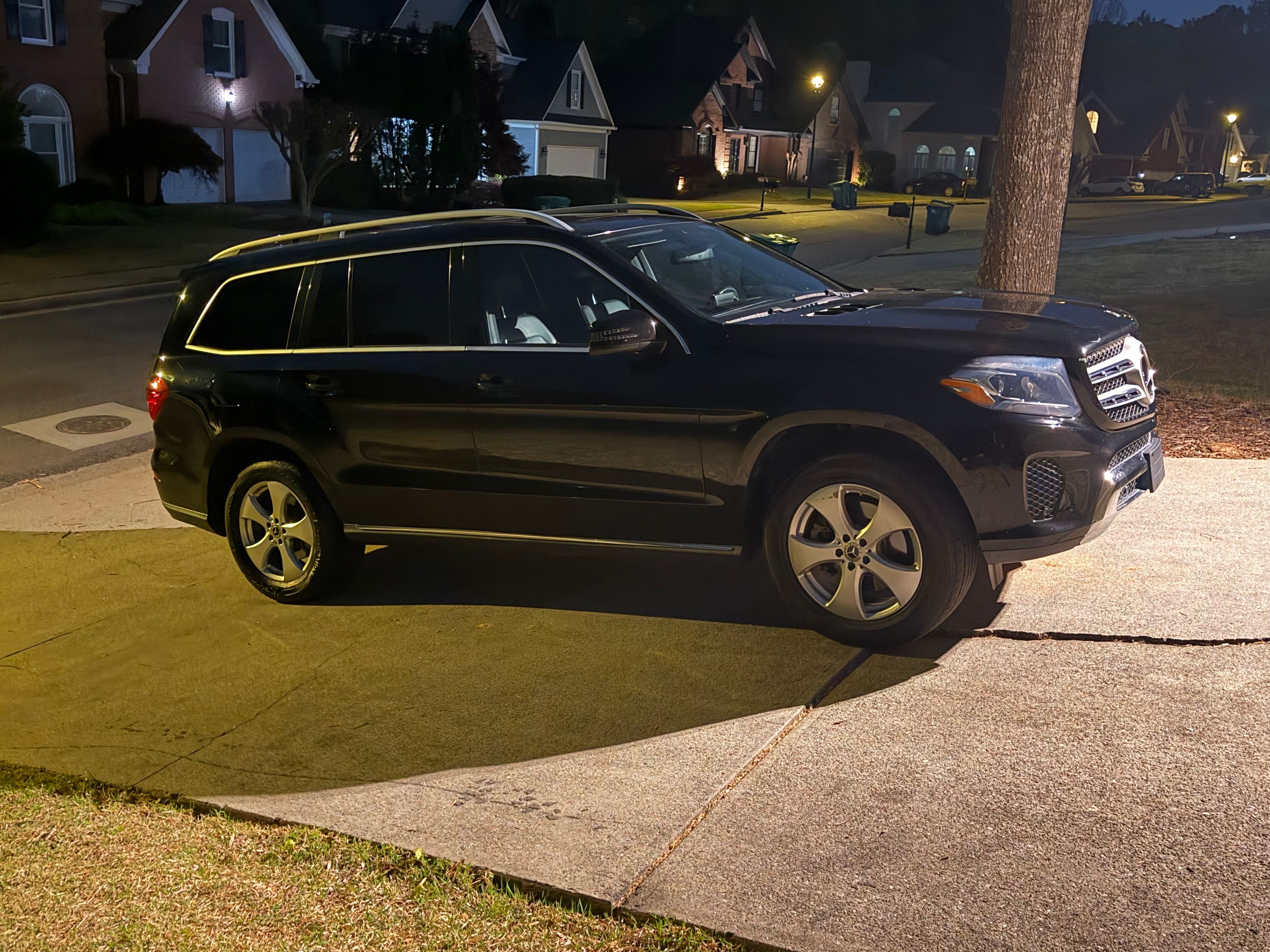 Used 2017 Mercedes-Benz GLS 450 4MATIC image 4