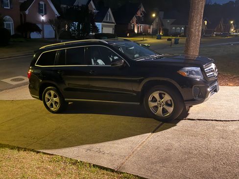 Used 2017 Mercedes-Benz GLS 450 4MATIC image 3