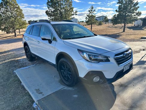 Used 2018 Subaru Outback 3.6R Limited image 8