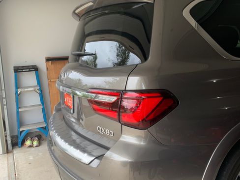 Used 2019 INFINITI QX80 Luxe image 4