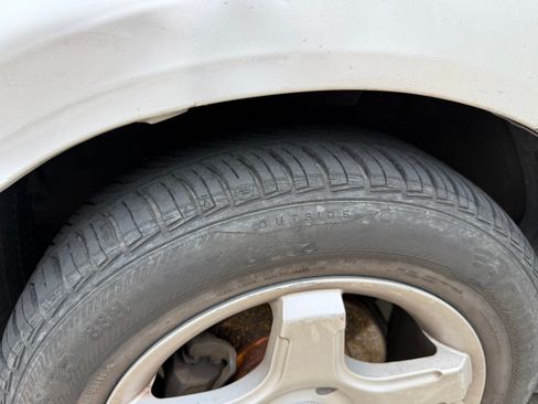 Used 2002 Hyundai Elantra GLS FWD image 21