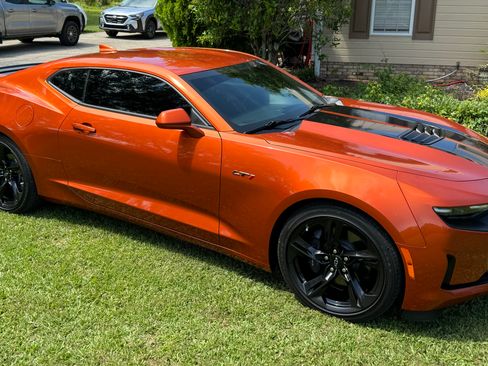 Used 2023 Chevrolet Camaro LT image 5