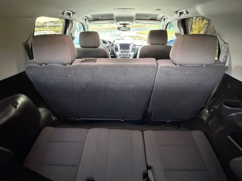 Used 2016 GMC Yukon SLE image 2