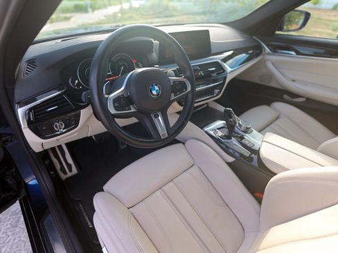 Used 2018 BMW 530e xDrive w/ M Sport Package 2 AWD/4WD image 24