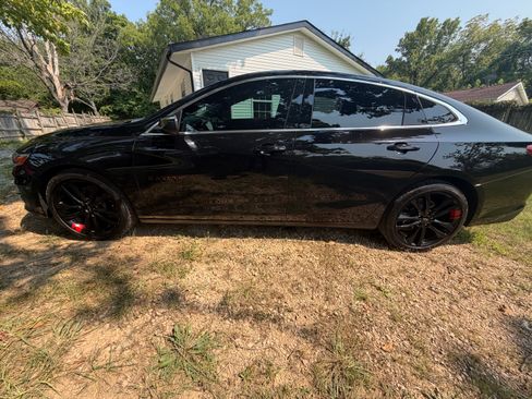 Used 2024 Chevrolet Malibu LT w/ Redline Edition FWD image 9