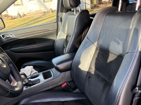 Used 2018 Jeep Grand Cherokee Altitude image 10