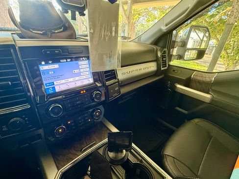 Used 2019 Ford F350 Lariat w/ Lariat Ultimate Package image 17