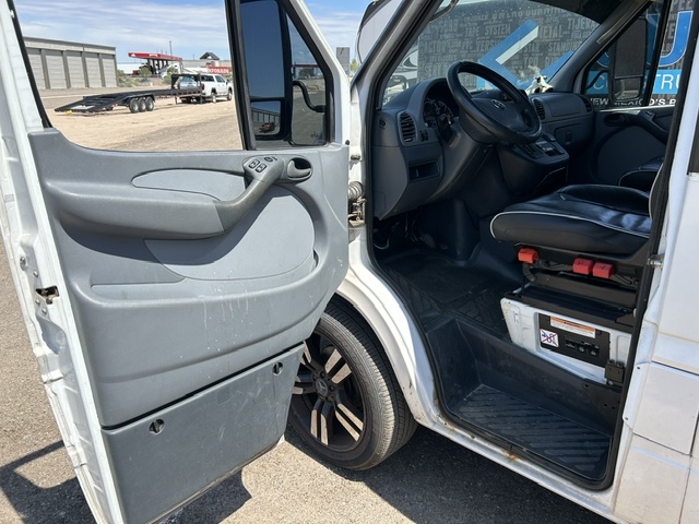 Used 2006 Dodge Sprinter 2500 w/ PWR Convenience Group RWD image 6