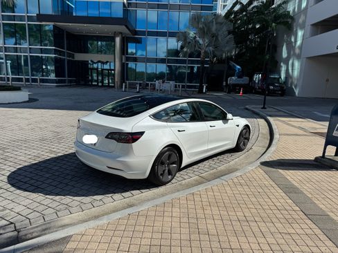Used 2023 Tesla Model 3 Standard Range image 14